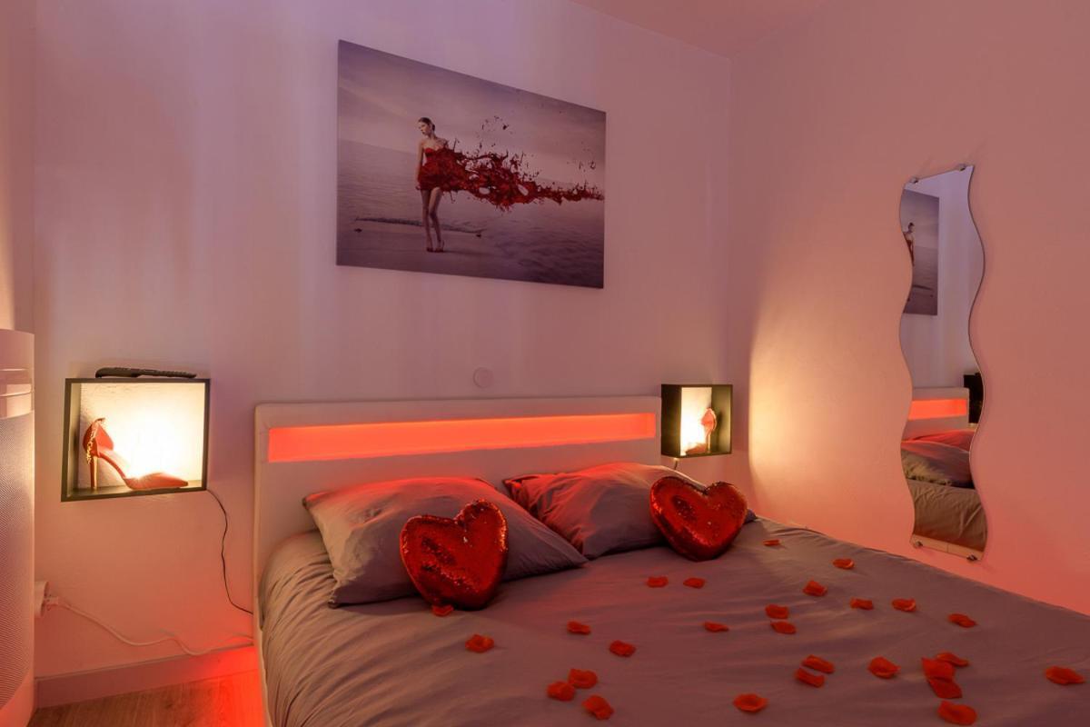 Love Room - Suite Romantique Avec Spa Privatif Le Puy-en-Velay Eksteriør bilde