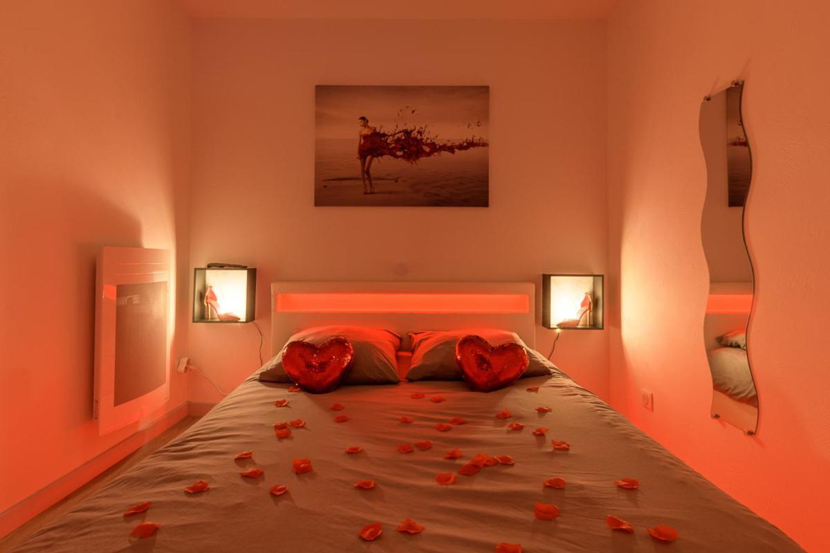 Love Room - Suite Romantique Avec Spa Privatif Le Puy-en-Velay Eksteriør bilde