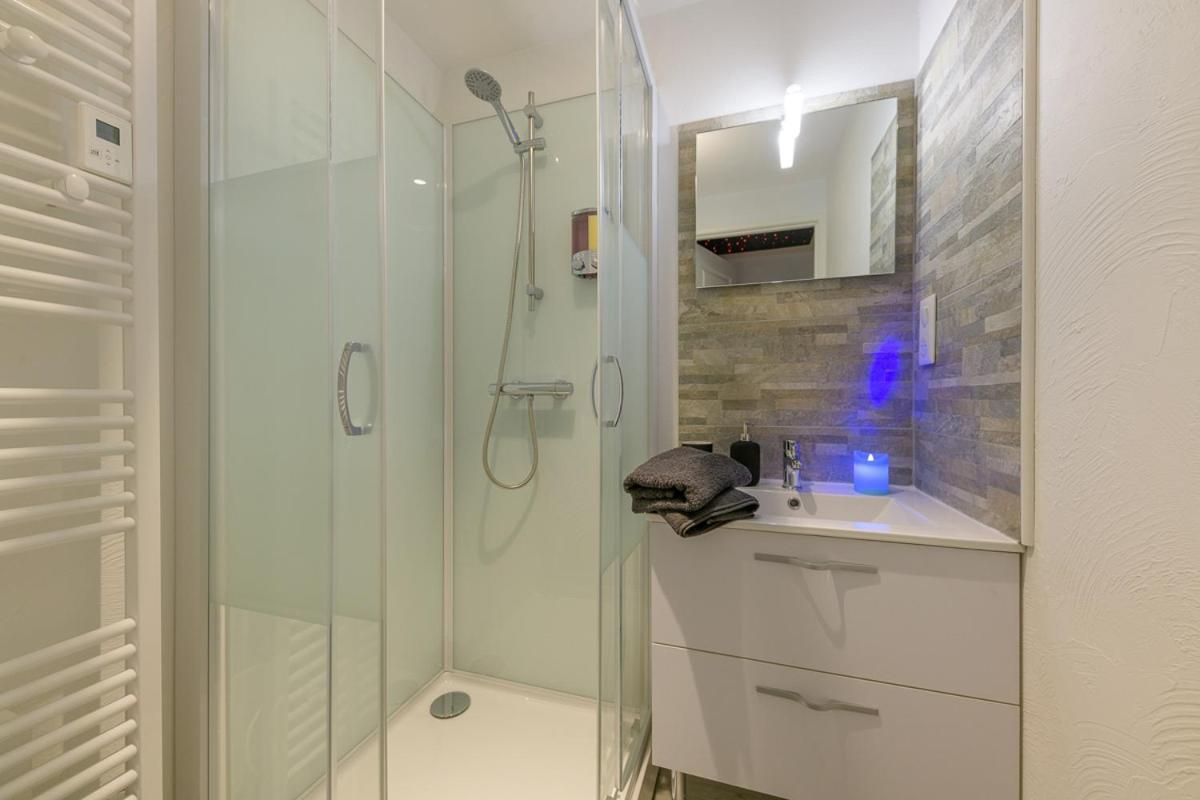 Love Room - Suite Romantique Avec Spa Privatif Le Puy-en-Velay Eksteriør bilde