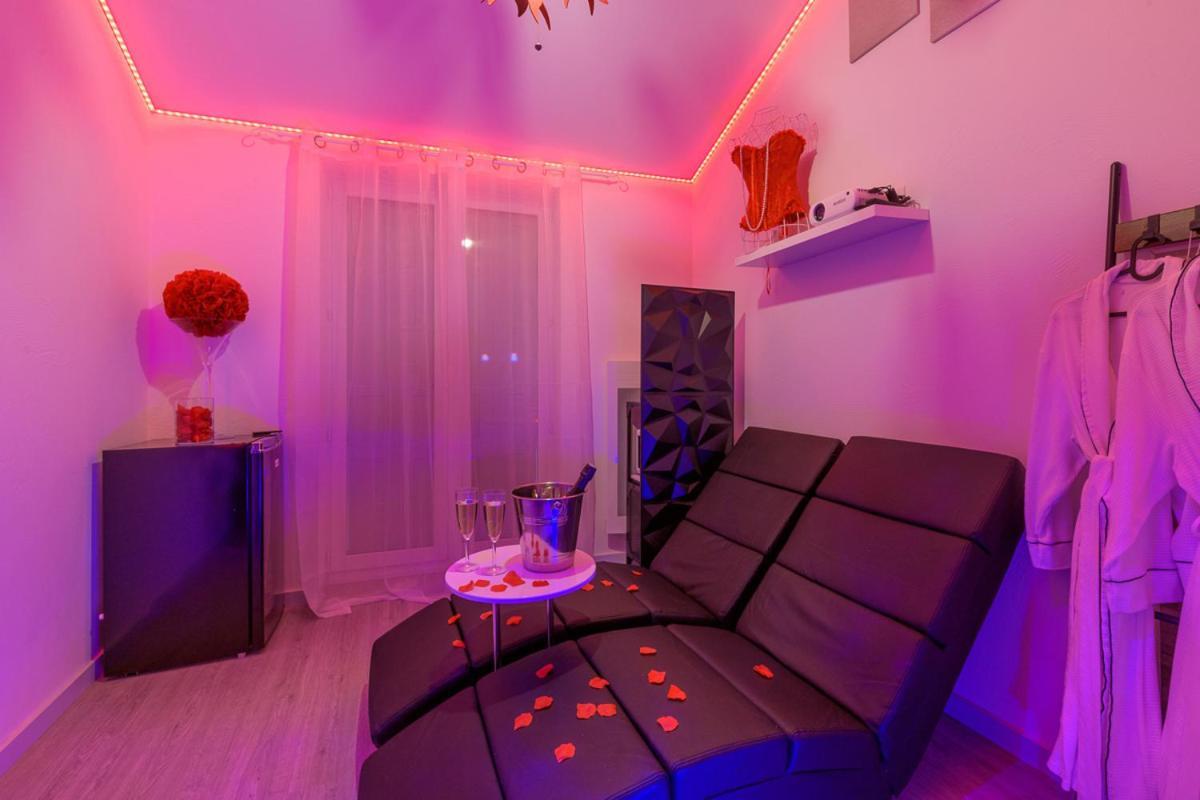 Love Room - Suite Romantique Avec Spa Privatif Le Puy-en-Velay Eksteriør bilde