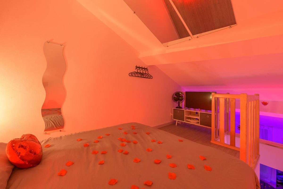 Love Room - Suite Romantique Avec Spa Privatif Le Puy-en-Velay Eksteriør bilde