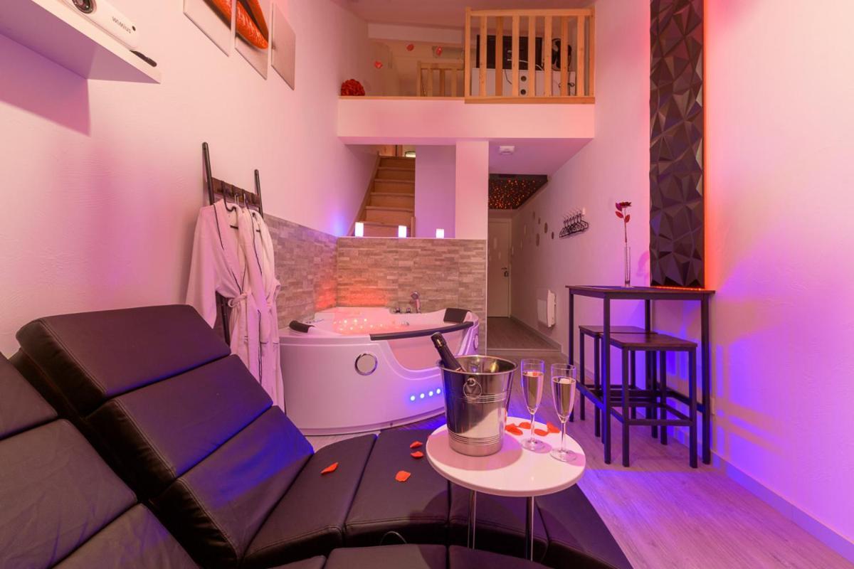 Love Room - Suite Romantique Avec Spa Privatif Le Puy-en-Velay Eksteriør bilde